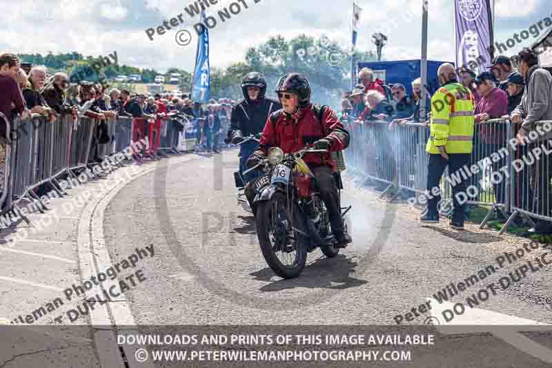 Vintage motorcycle club;eventdigitalimages;no limits trackdays;peter wileman photography;vintage motocycles;vmcc banbury run photographs